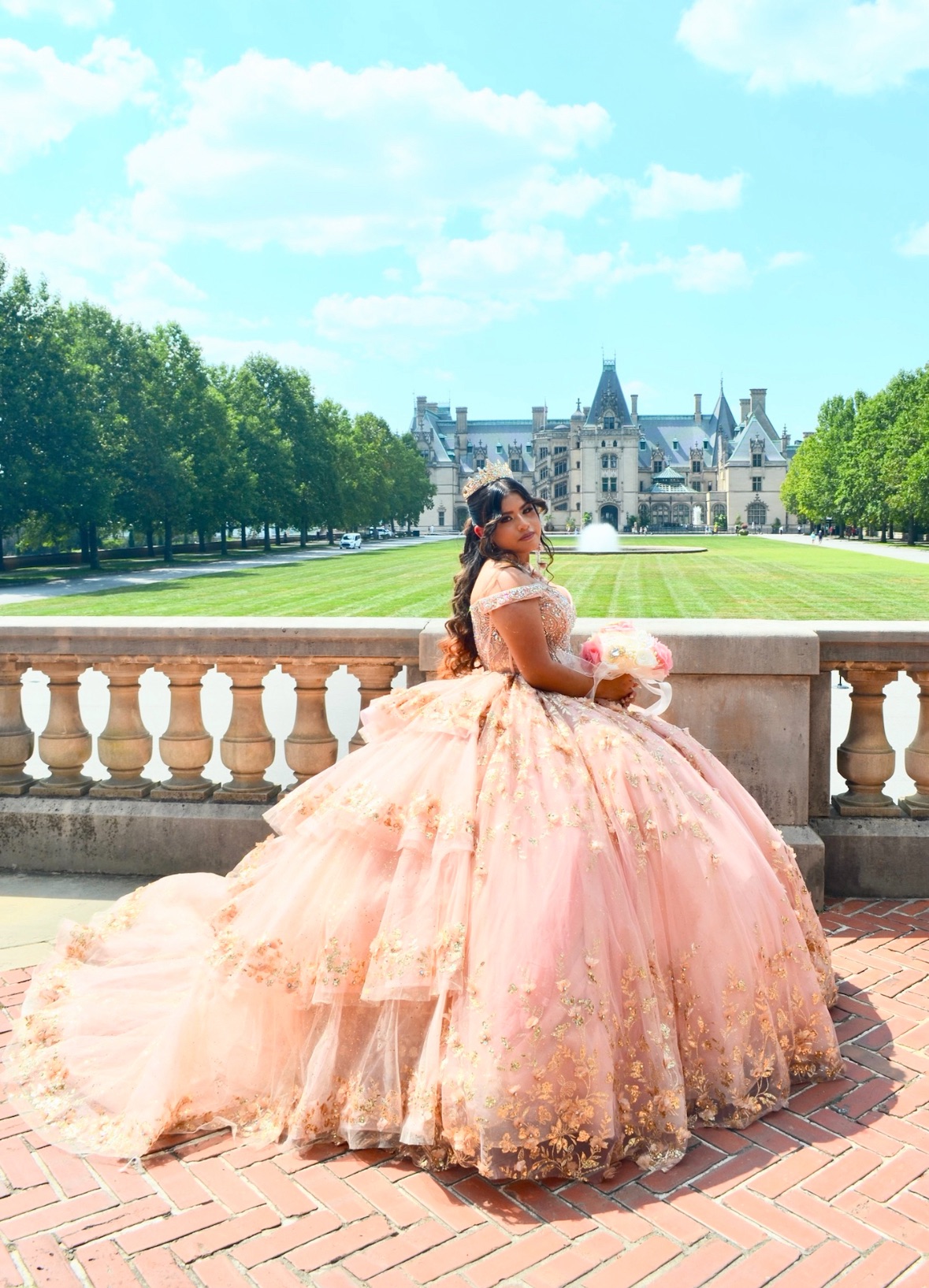 Celebrando los 15 Años de Brianna durante el Huracán Helene